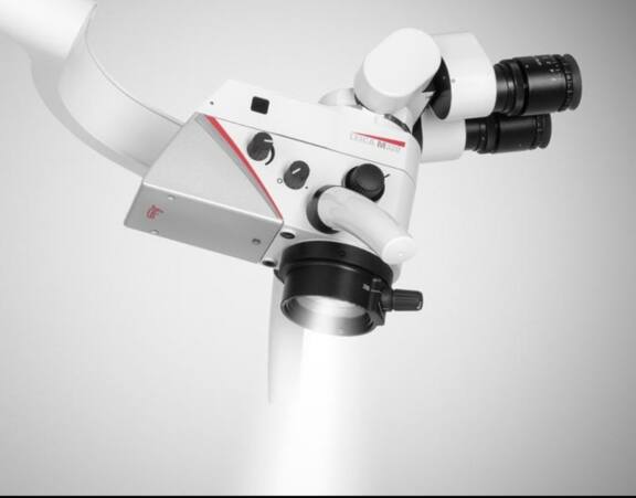 なぜマイクロスコープを使うのか？ 精密な治療が歯の寿命を延ばす理由